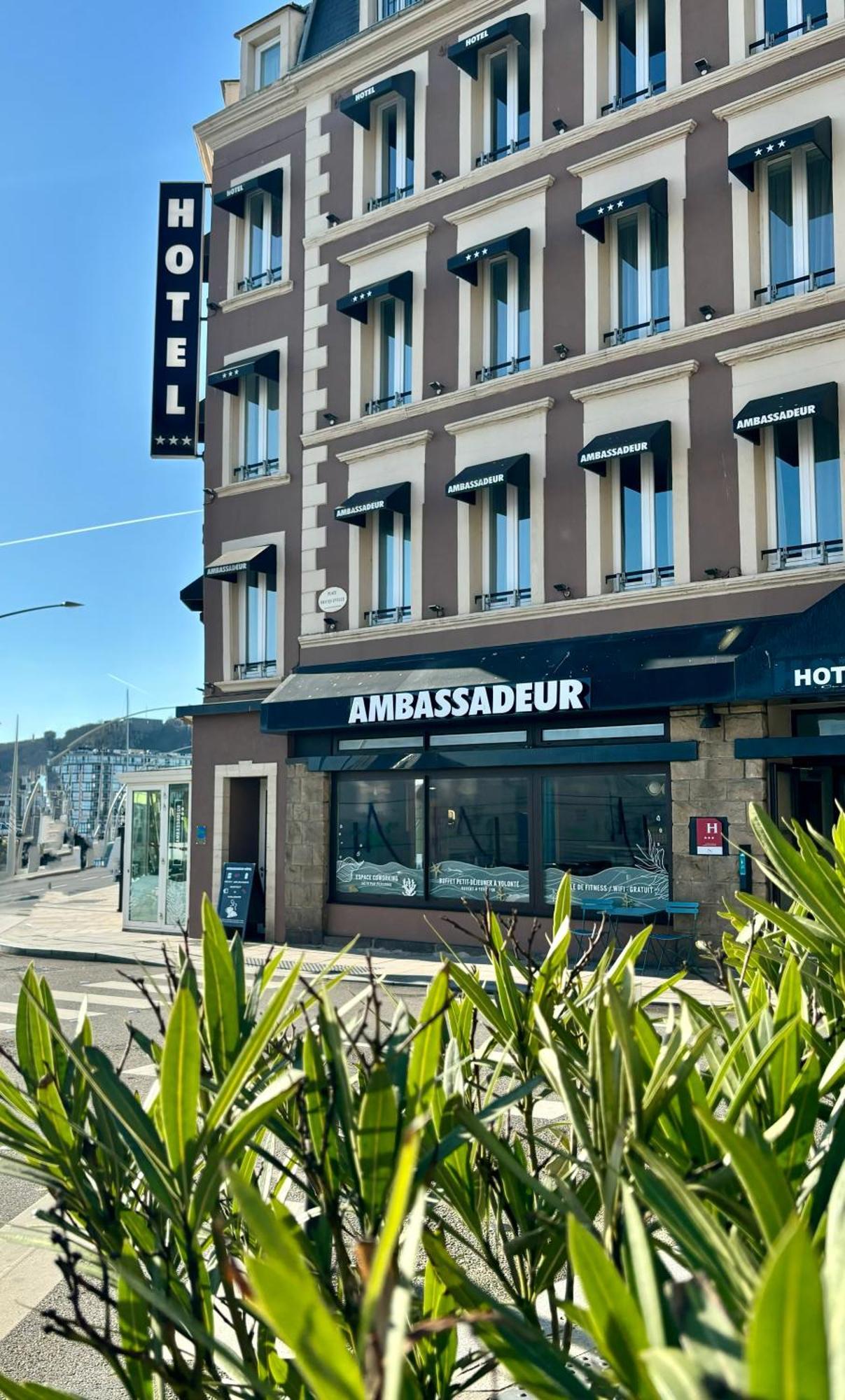 Ambassadeur Hotel - Cherbourg Port De Plaisance Exteriör bild